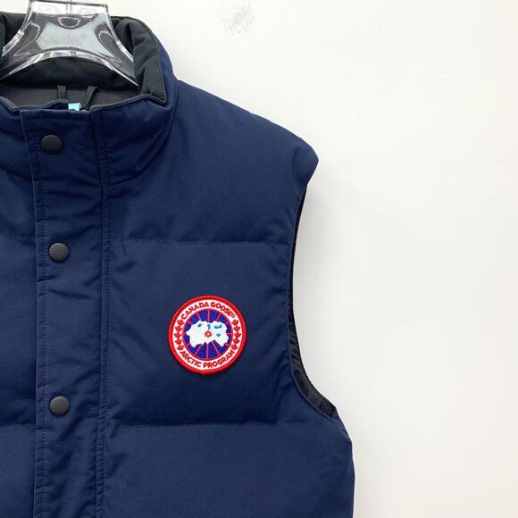 Canada Goose Arctic Program Navy Blue Down Puffer Vest Size S New With Tags - Picture 7 of 8